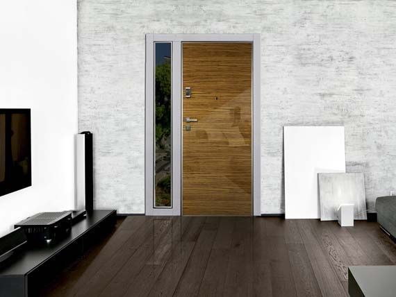 Instalación de puerta acorazada de alta seguridad en barrio de Campanar, Valencia